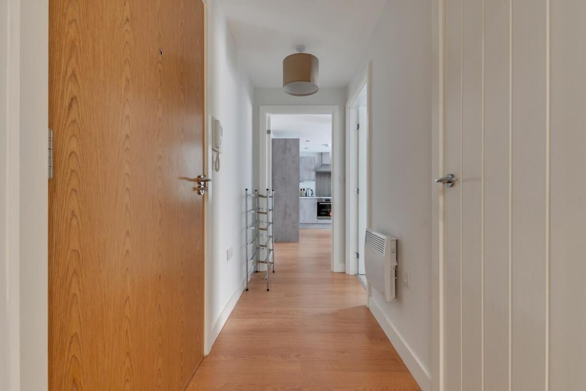 1 Bed Modern Apartment In A Converted Mill Leeds  Exterior photo
